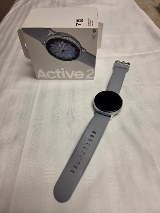 Samsung Accessories - Samsung Galaxy Watch Active 2, 44mm Gray Band, charger and original box